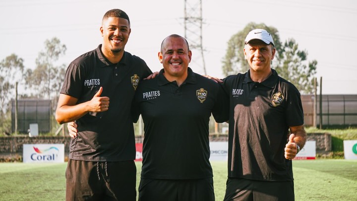 Luan com uma comissão técnica