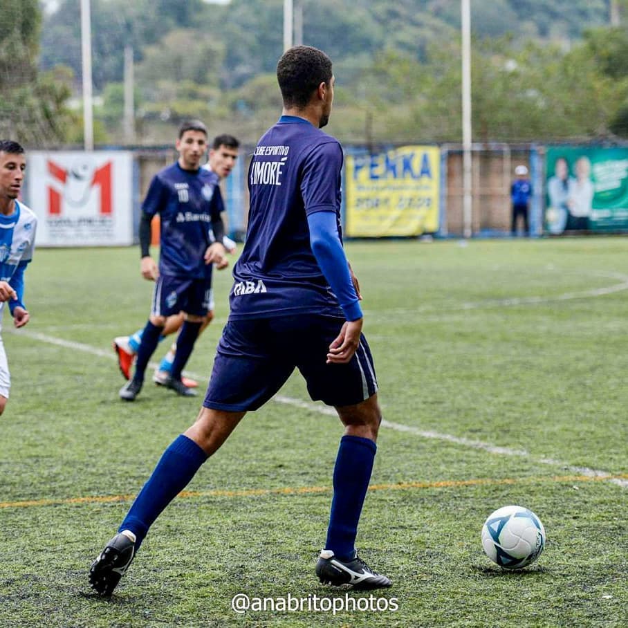 Luan em campo pelo Aimoré